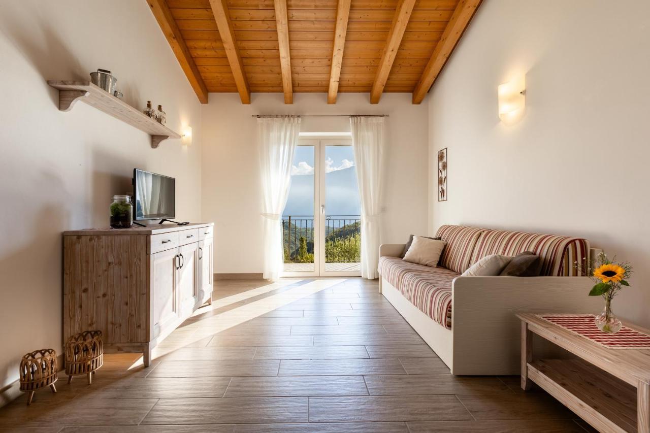 Mos Country House Tremosine Экстерьер фото