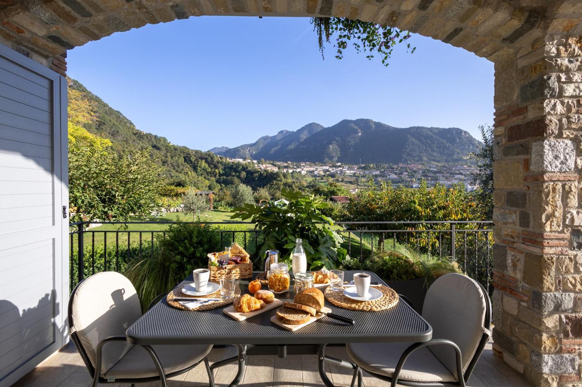 Mos Country House Tremosine Экстерьер фото