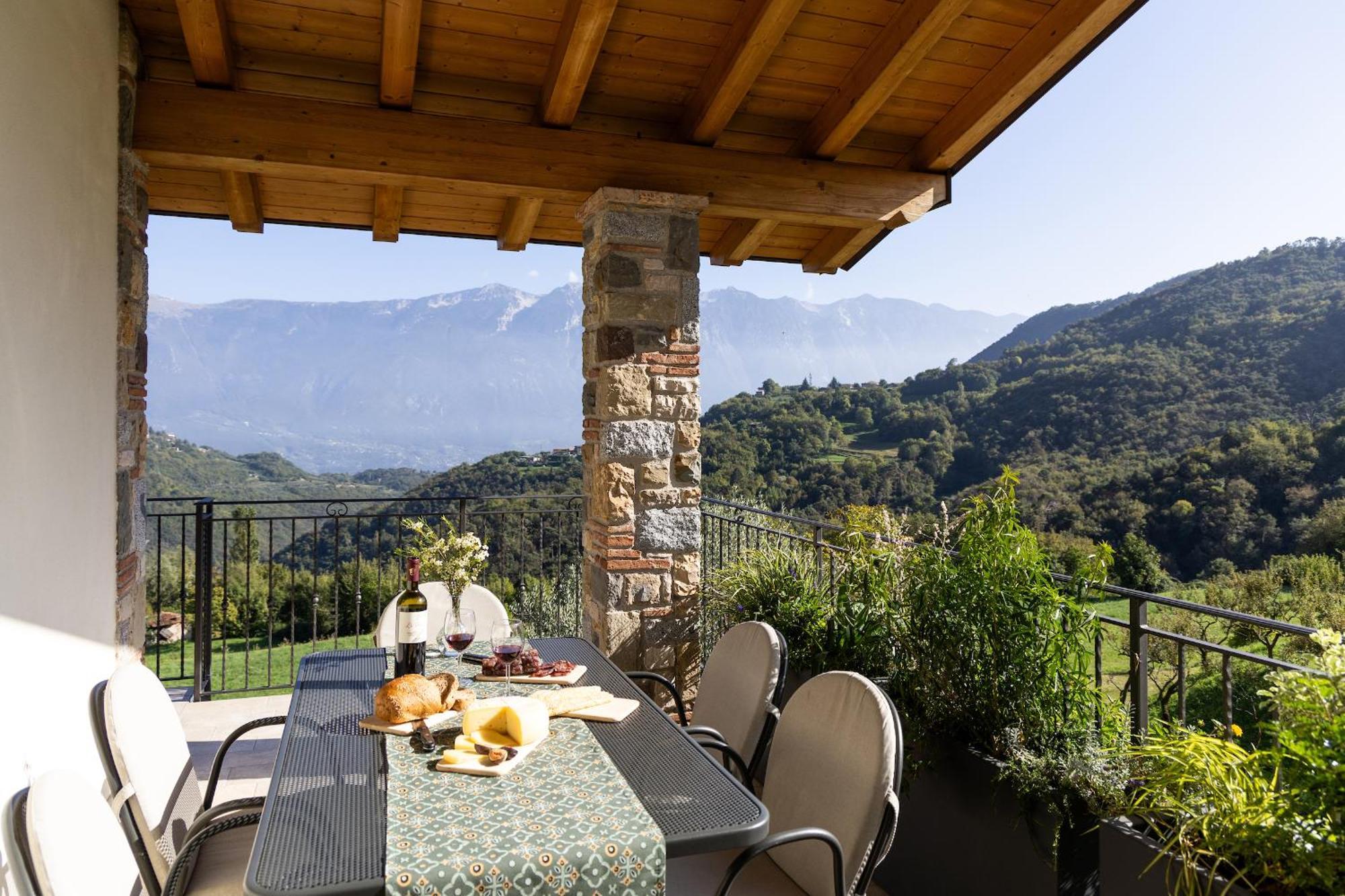 Mos Country House Tremosine Экстерьер фото