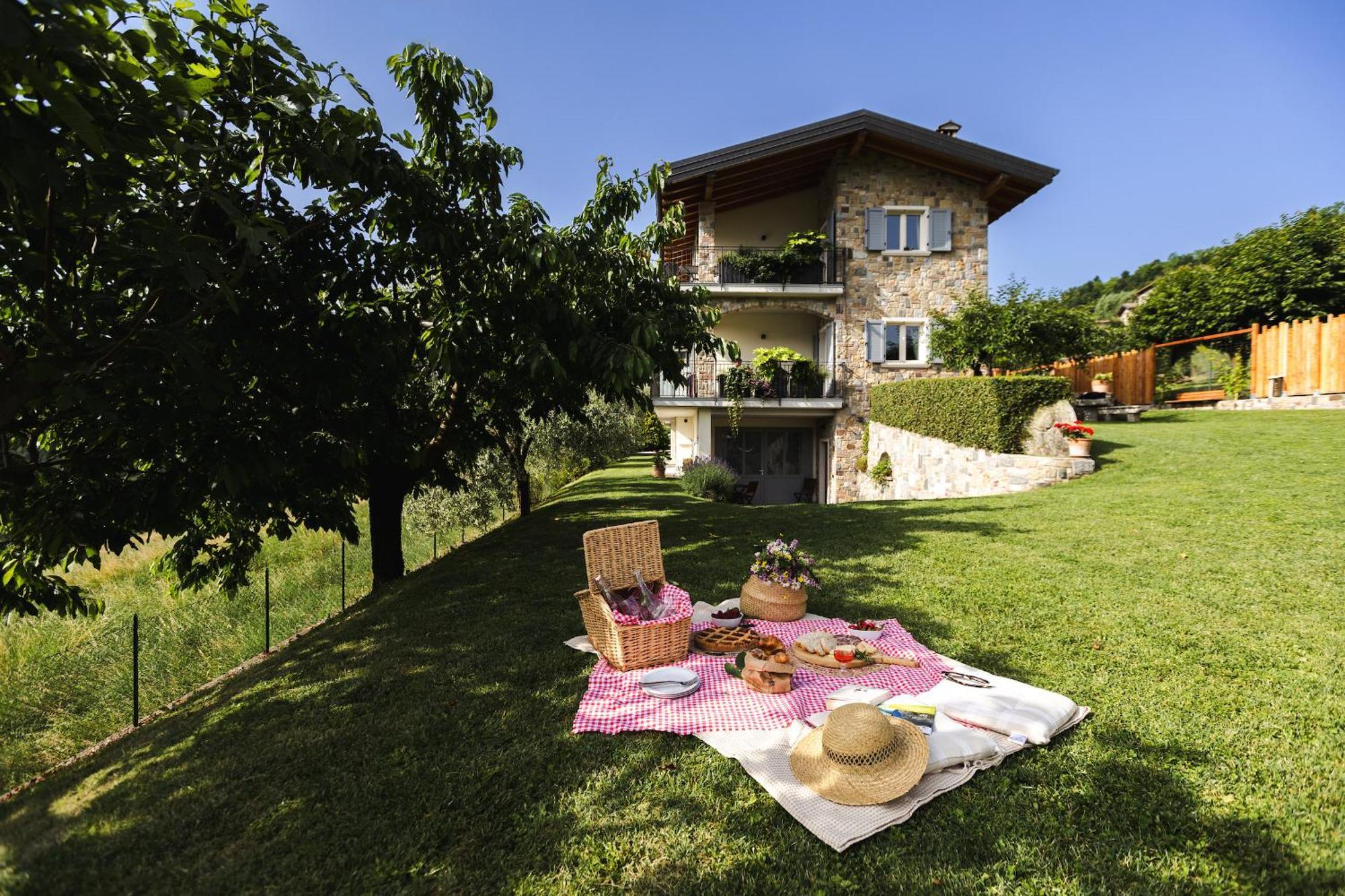 Mos Country House Tremosine Экстерьер фото